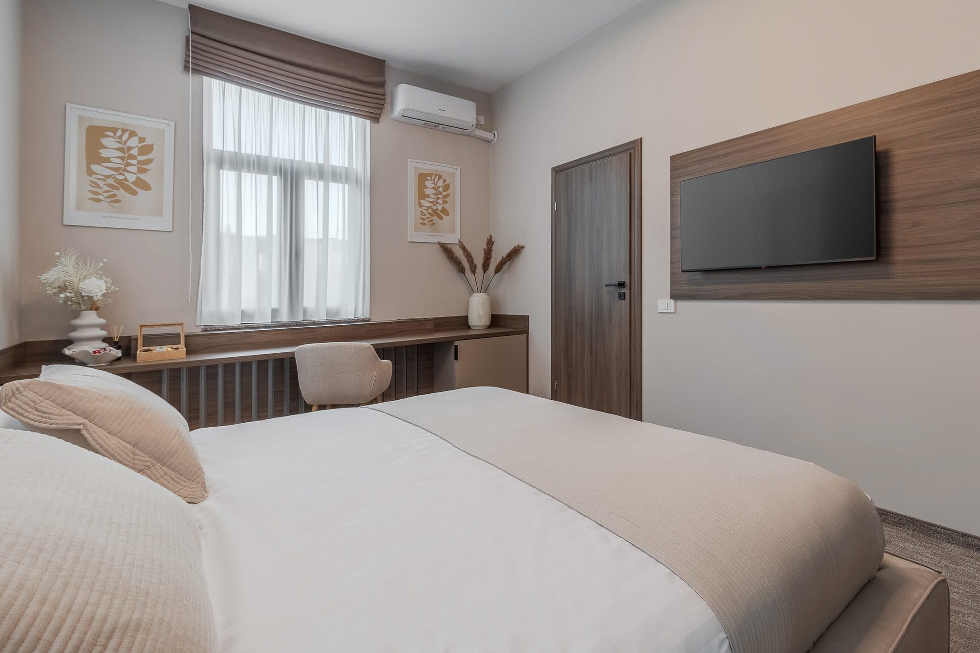 Cameră dublă cu trei ferestre · 19 m²