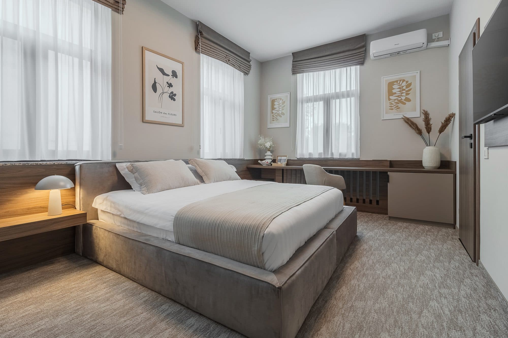 Kétágyas szoba három ablakkal · 19 m²